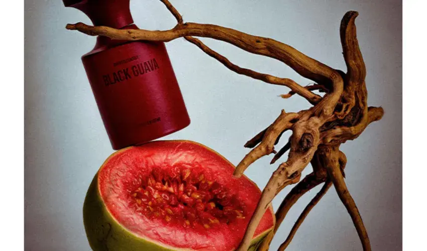 BORNTOSTANDOUT BLACK GUAVA